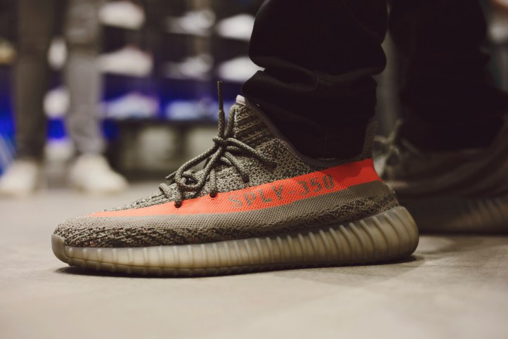 Yeezy Boost 350 V2 Beluga
