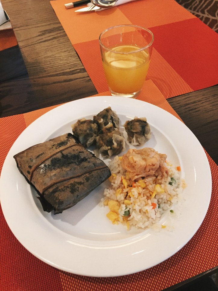 Allen Claudius Travel Blogger