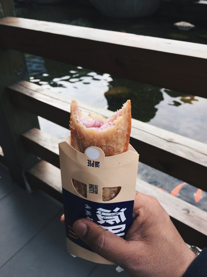 Allen Claudius Travel Blogger