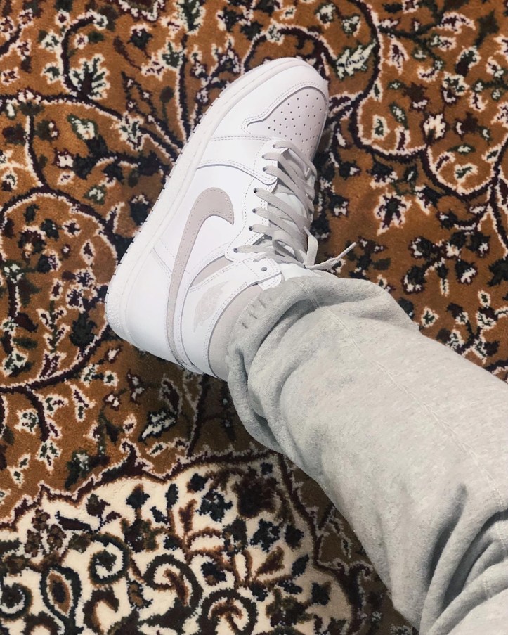 Air Jordan 1 Neutral Grey High 85